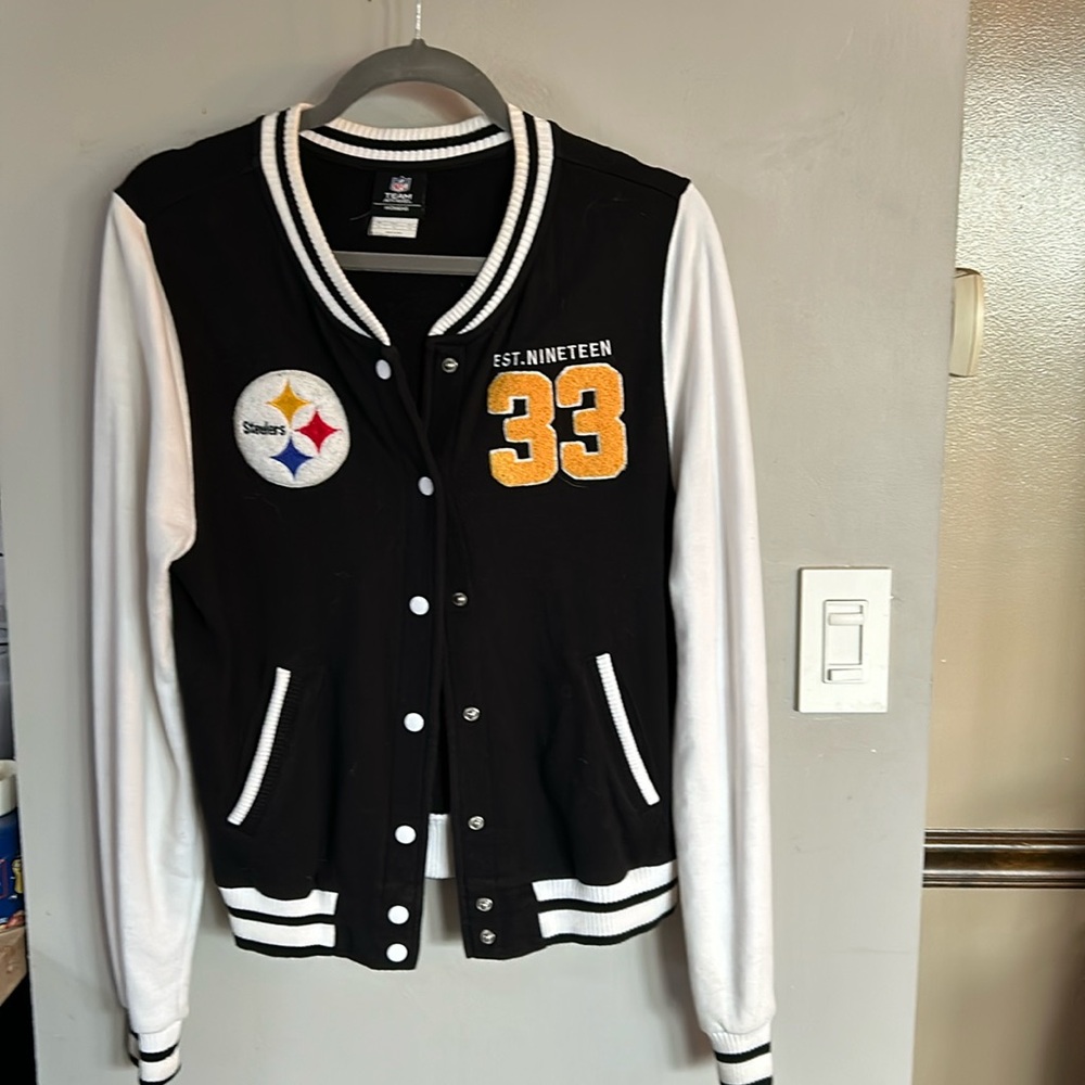 NFL Team Apparel Women’s Vintage Steelers jacket Size M